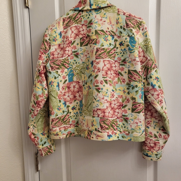 Coldwater Creek Multicolor Floral Jean Jacket Pre-own - Picture 2 of 6